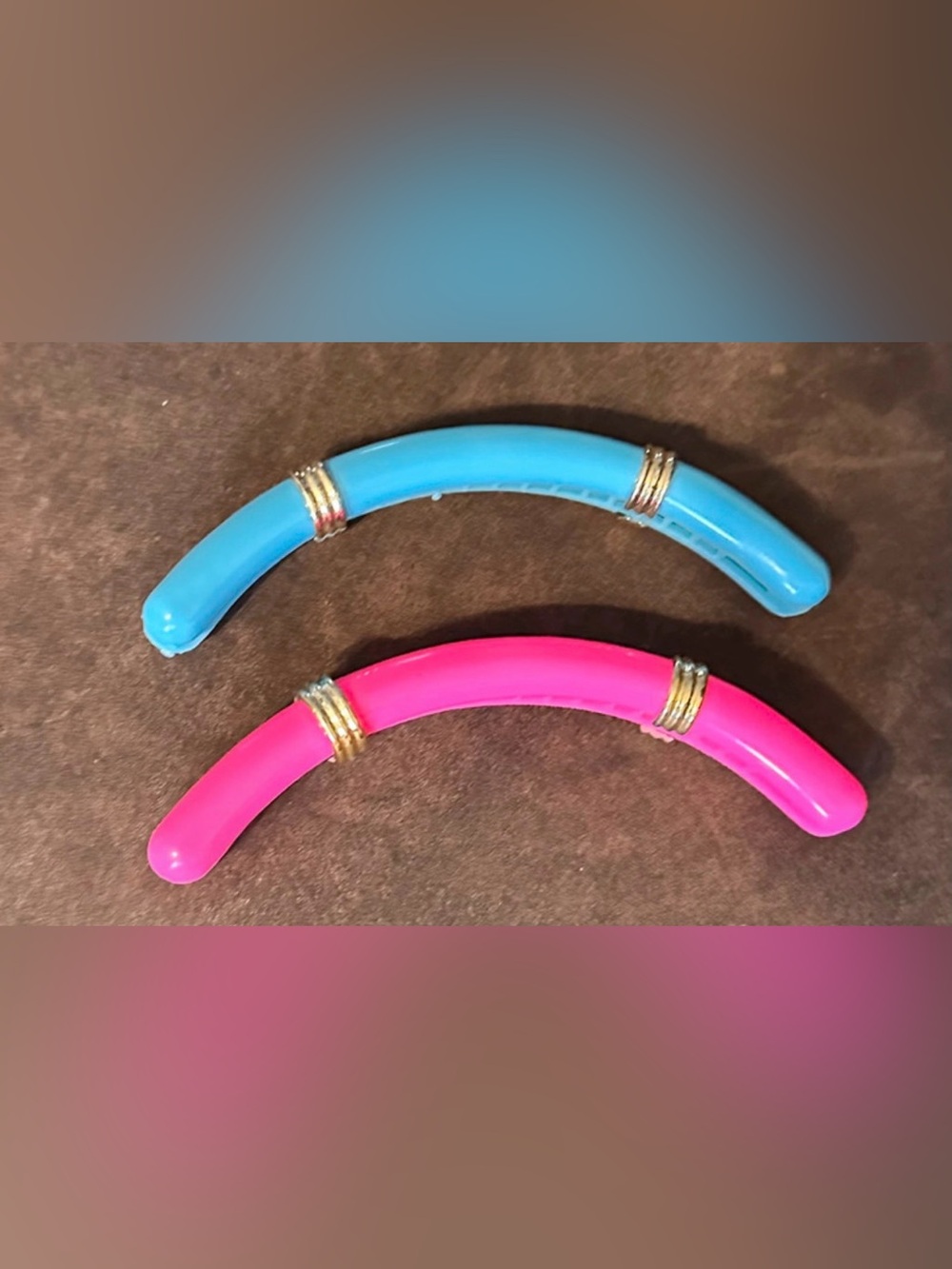 2 Vintage 1980s cascade banana clips.